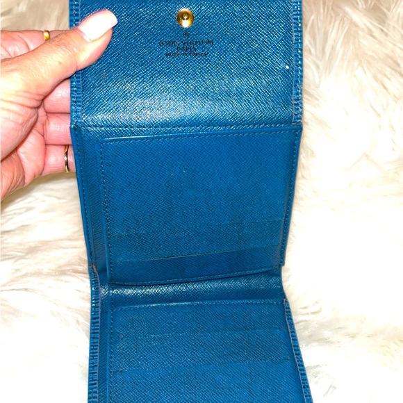 LV Epi Leather Blue Wallet- authenticated by one of the top authenticator of PM - Picture 5 of 11